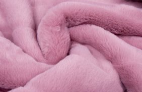 мех кролик стриженный 500гр/м2, 100пэ, 150см, розовый, 484-0247/c#2 tog01 купить по цене 1535 руб в розницу от 1 метра - в интернет-магазине Веллтекс
